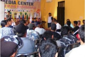 Sejumlah caleg lintas partaisaat audiensi dengan jajaran KPU Kuningan.